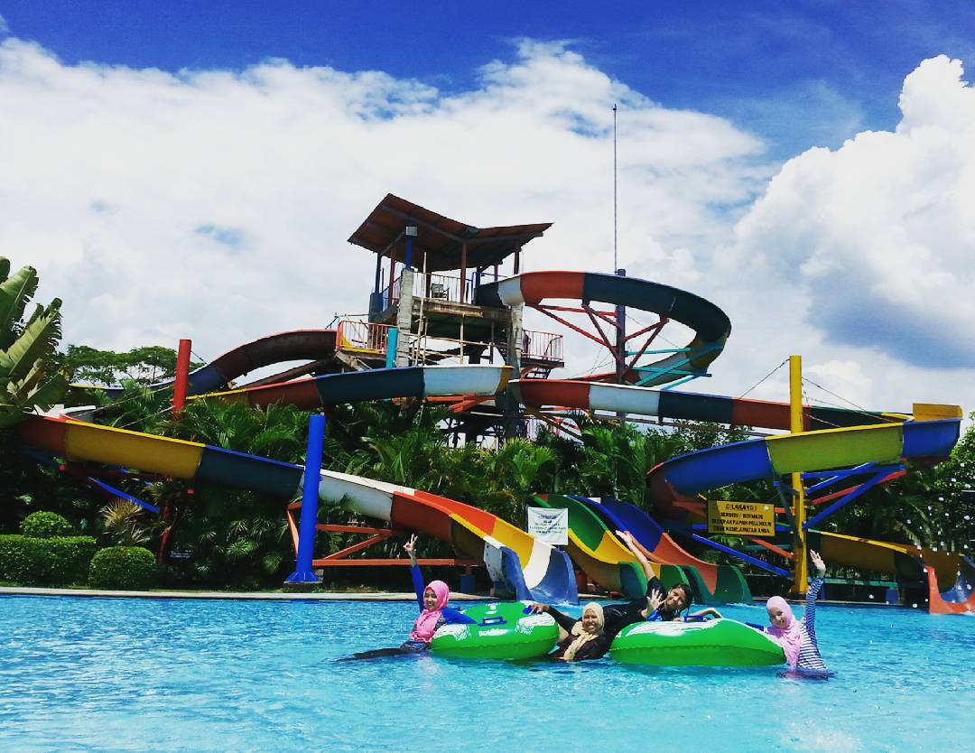 Grand Puri Waterpark Bantul: Oasis of Fun and Excitement